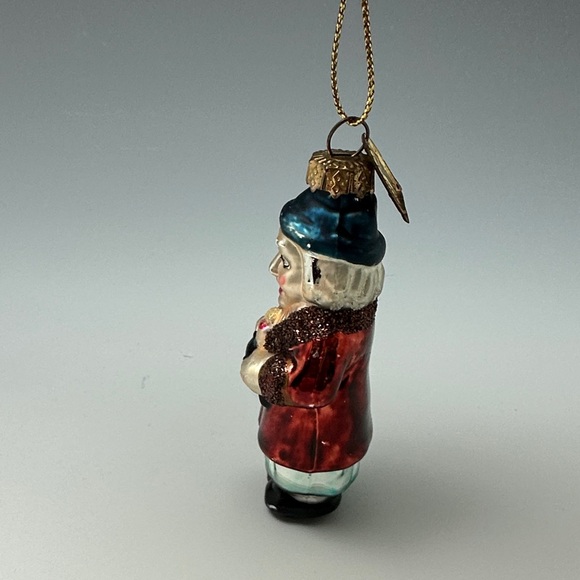 Christmas Carol Ornament of the Ghost of Christmas past - Picture 4 of 8